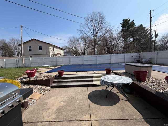 1834 Crabtree Lane, Elkhart, IN 46514