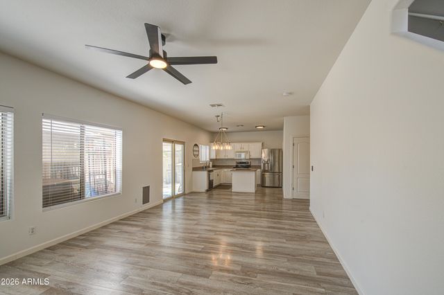 30084 N DESERT WILLOW Boulevard, San Tan Valley, AZ 85143