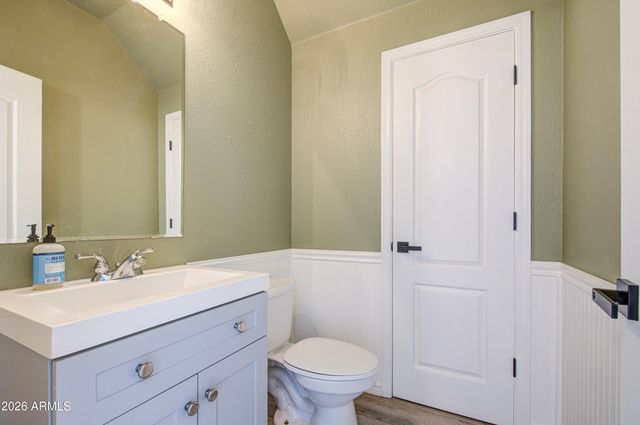 30084 N DESERT WILLOW Boulevard, San Tan Valley, AZ 85143
