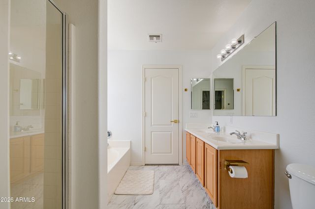 30084 N DESERT WILLOW Boulevard, San Tan Valley, AZ 85143