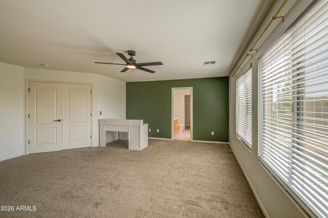 30084 N DESERT WILLOW Boulevard, San Tan Valley, AZ 85143