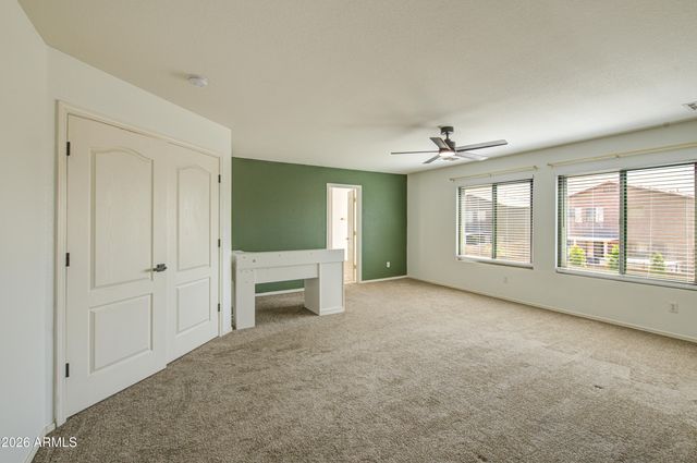 30084 N DESERT WILLOW Boulevard, San Tan Valley, AZ 85143