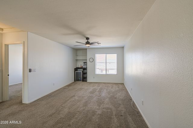 30084 N DESERT WILLOW Boulevard, San Tan Valley, AZ 85143