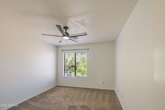 30084 N DESERT WILLOW Boulevard, San Tan Valley, AZ 85143