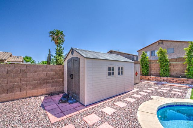 30084 N DESERT WILLOW Boulevard, San Tan Valley, AZ 85143