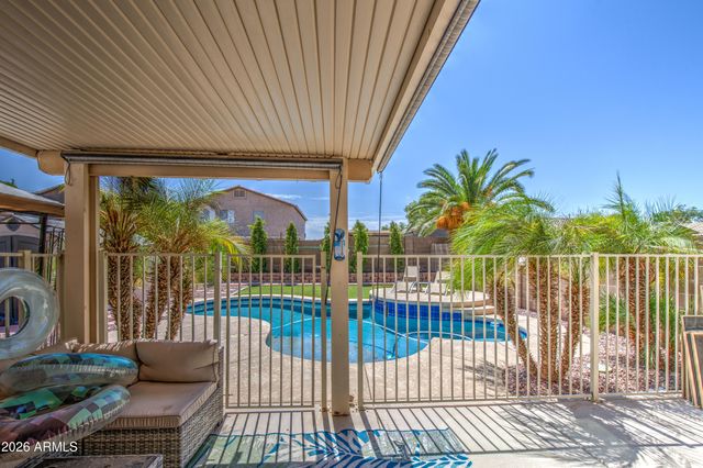 30084 N DESERT WILLOW Boulevard, San Tan Valley, AZ 85143