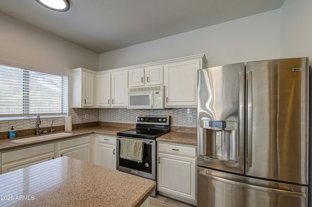 30084 N DESERT WILLOW Boulevard, San Tan Valley, AZ 85143