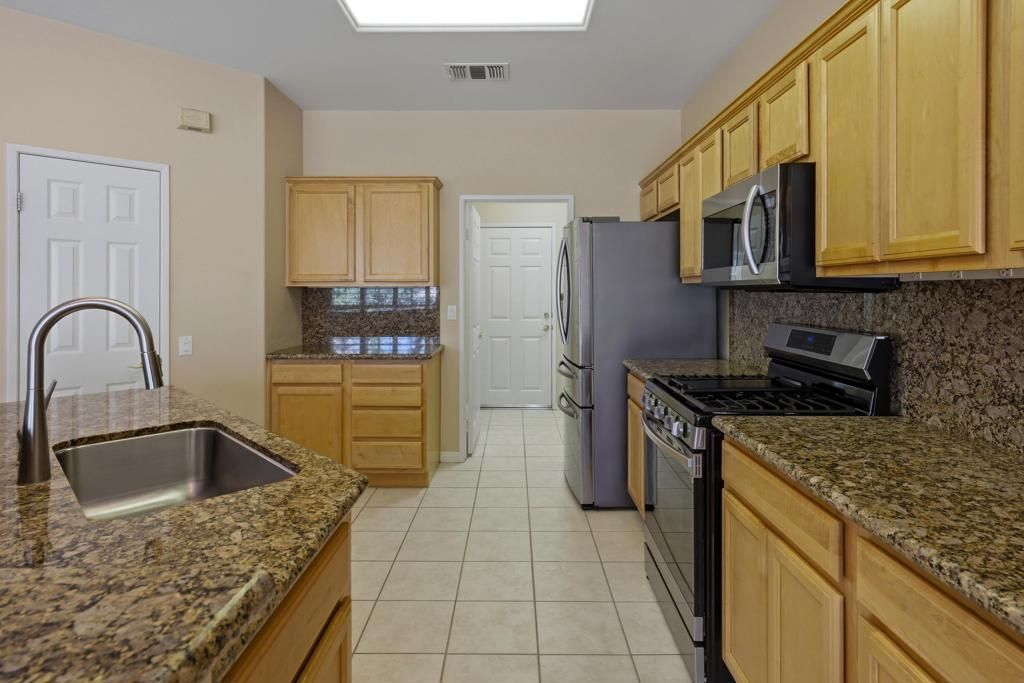 Image 16 of property listing at 78964 Stansbury Court, Palm Desert, CA 92211