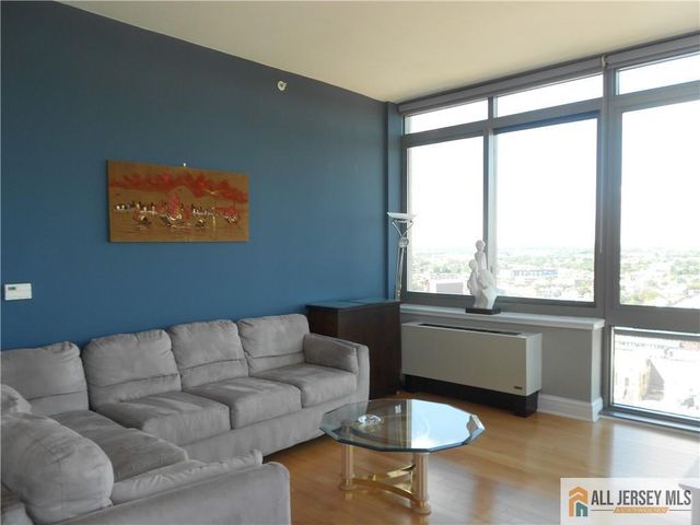 1 Spring Street 2305, New Brunswick, NJ 08901