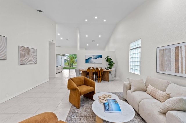 5954 NW 74th Street, Parkland, FL 33067