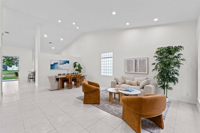 5954 NW 74th Street, Parkland, FL 33067