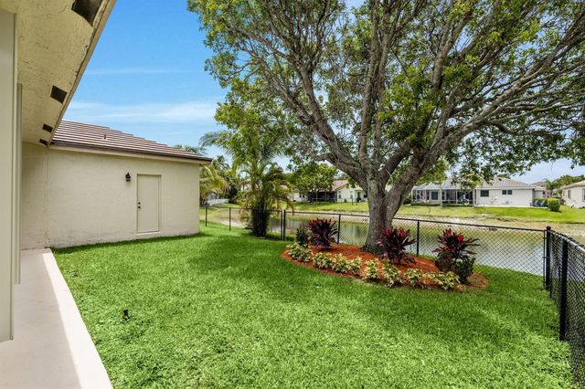 5954 NW 74th Street, Parkland, FL 33067