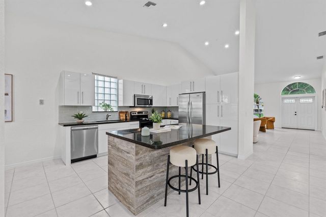 5954 NW 74th Street, Parkland, FL 33067