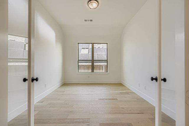 138 Sandie Drive, Rhome, TX 76078