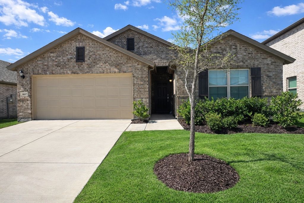6609 Adderly Road, Pilot Point, TX 76258