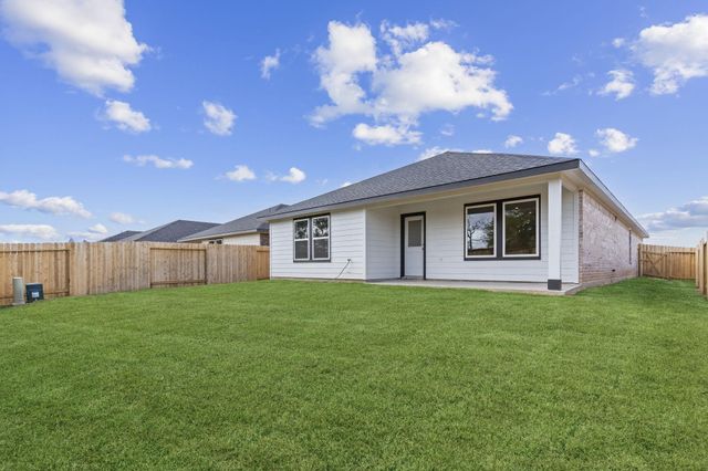 342 Amy Street, Angleton, TX 77515