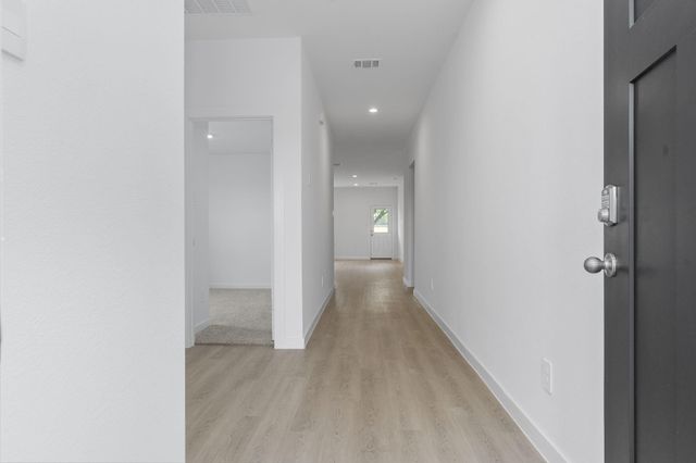 342 Amy Street, Angleton, TX 77515