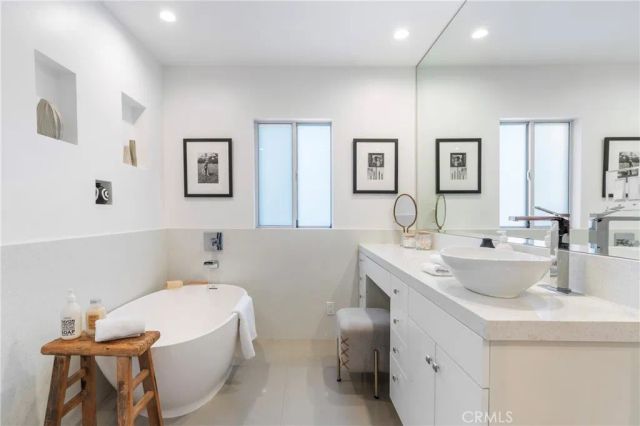 4909 Calvin, Tarzana, CA 91356