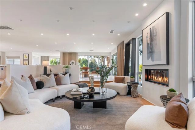 4909 Calvin, Tarzana, CA 91356