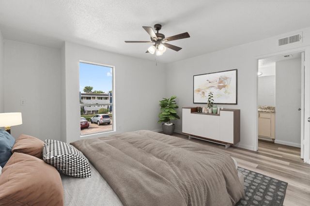 781 Country Place Drive 2083, Houston, TX 77079