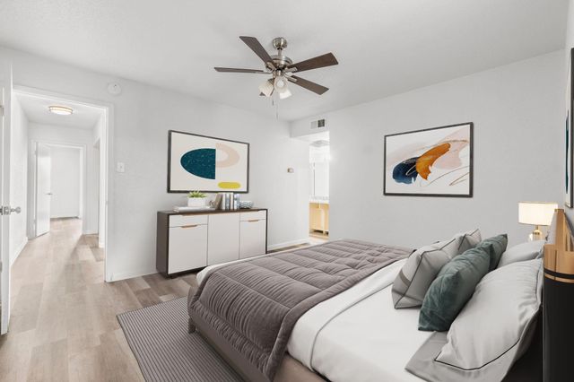 781 Country Place Drive 2083, Houston, TX 77079