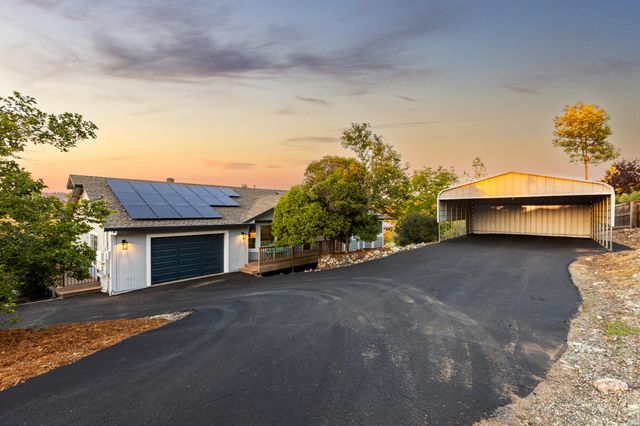 3027 Saddle View Ct, Auburn, CA 95602