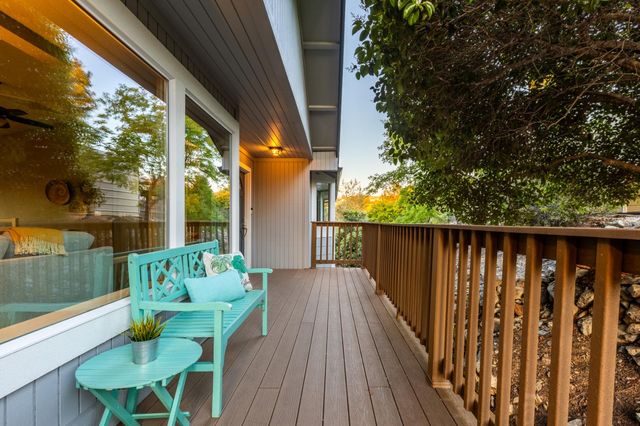 3027 Saddle View Ct, Auburn, CA 95602