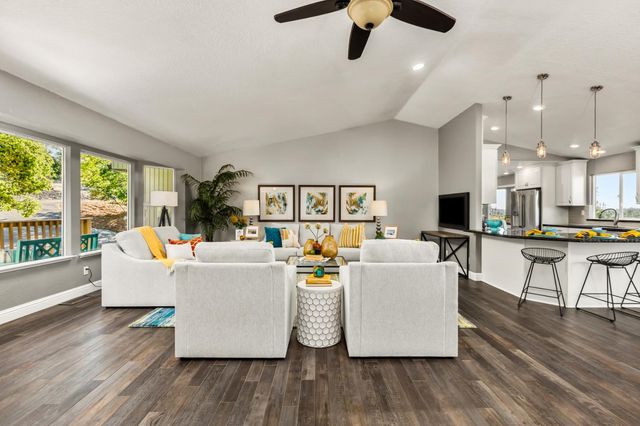 3027 Saddle View Ct, Auburn, CA 95602