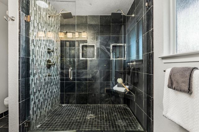 3027 Saddle View Ct, Auburn, CA 95602