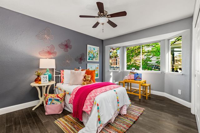 3027 Saddle View Ct, Auburn, CA 95602