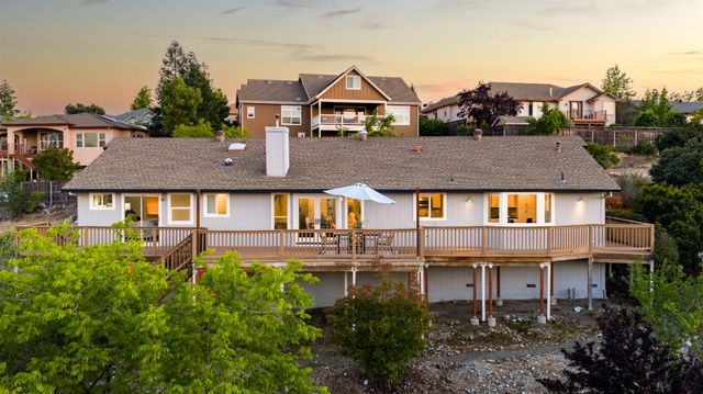 3027 Saddle View Ct, Auburn, CA 95602
