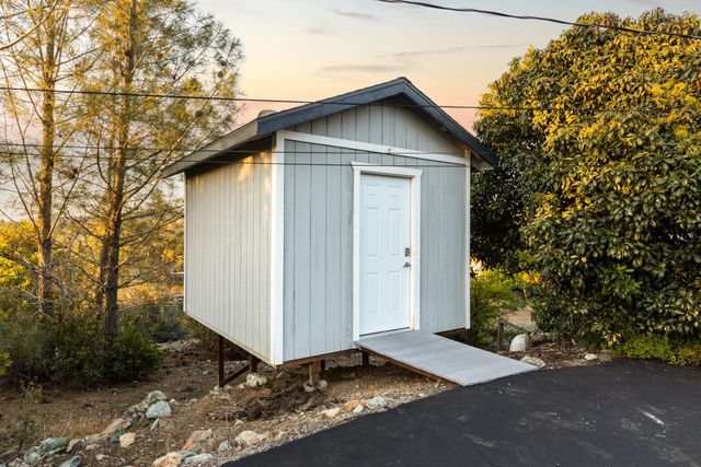 3027 Saddle View Ct, Auburn, CA 95602