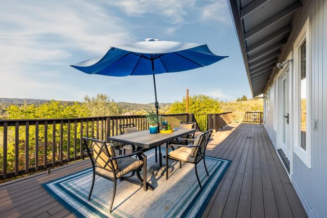 3027 Saddle View Ct, Auburn, CA 95602