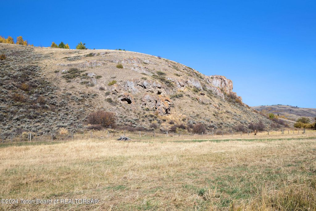 955 RED TAIL BUTTE Road, Jackson, WY 83001 photo 15