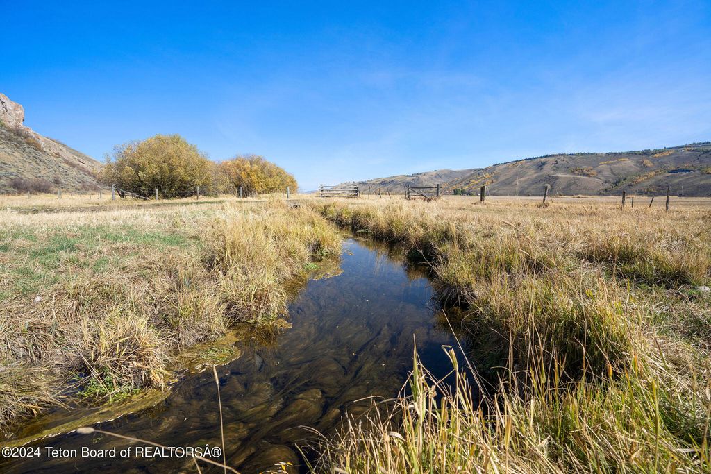 955 RED TAIL BUTTE Road, Jackson, WY 83001 photo 2