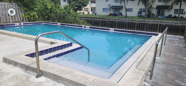 1401 NE 57TH Place 8, Fort Lauderdale, FL 33334