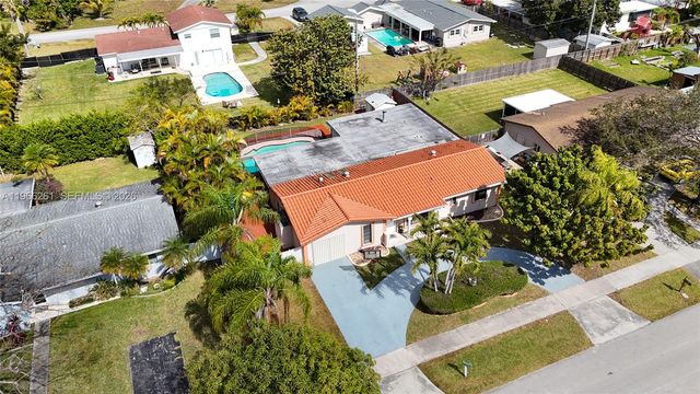 9131 SW 178th Ter, Palmetto Bay, FL 33157