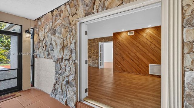 9131 SW 178th Ter, Palmetto Bay, FL 33157