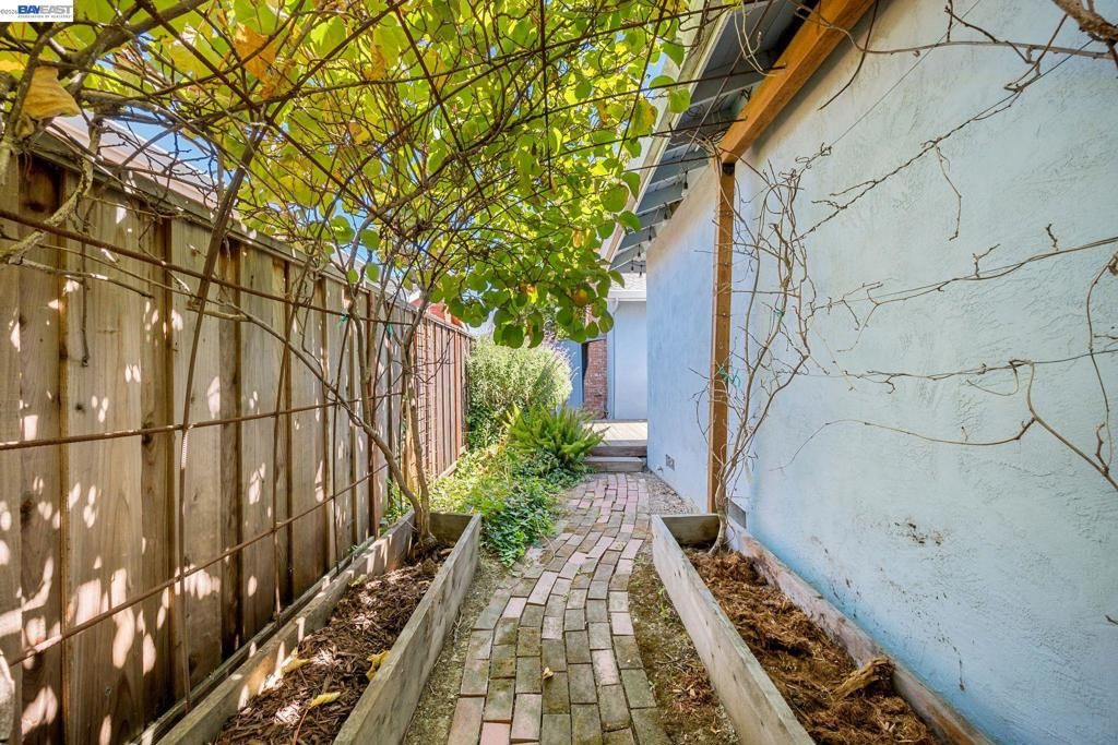 Image 11 of property listing at 35843 Salvador Ct, Fremont, CA 94536