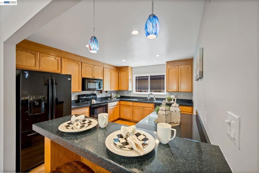 Image 13 of property listing at 35843 Salvador Ct, Fremont, CA 94536