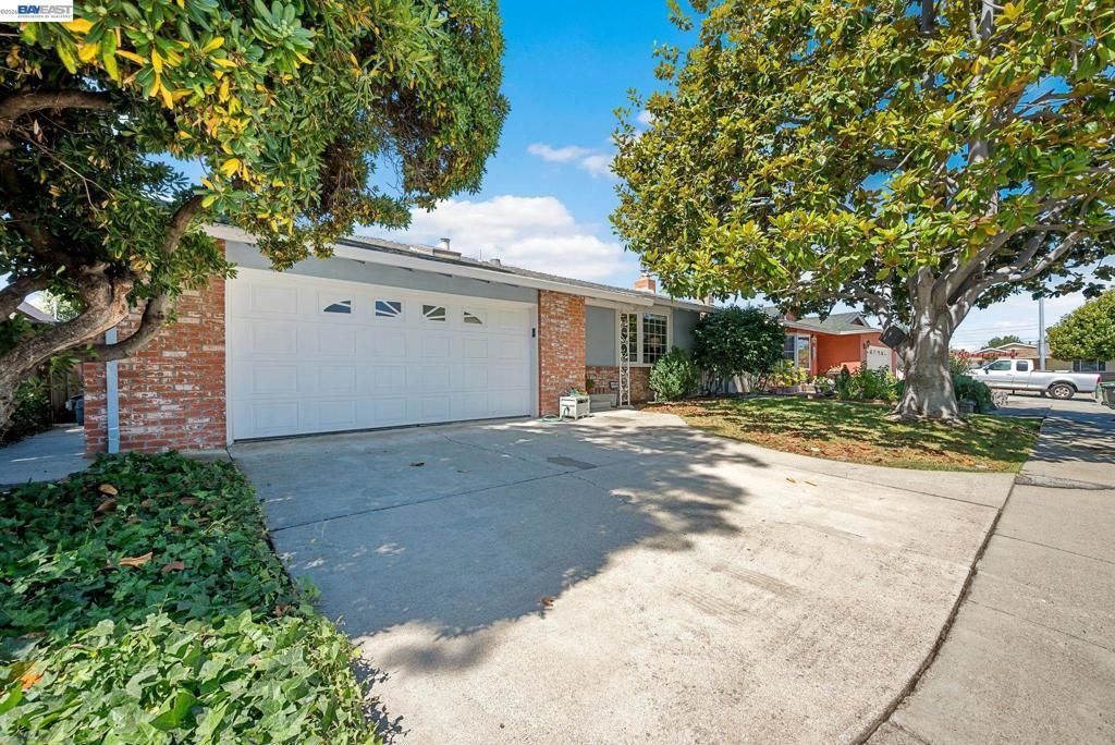 Image 2 of property listing at 35843 Salvador Ct, Fremont, CA 94536