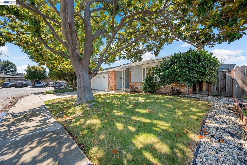 Image 3 of property listing at 35843 Salvador Ct, Fremont, CA 94536