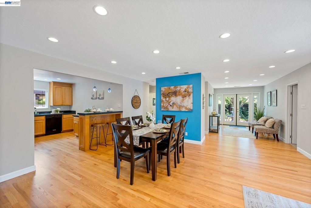 Image 9 of property listing at 35843 Salvador Ct, Fremont, CA 94536
