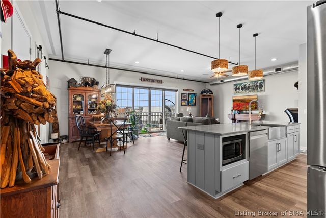 238 Mulberry Street, Jeffersonville, IN 47130