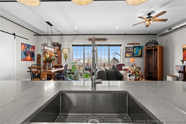 238 Mulberry Street, Jeffersonville, IN 47130