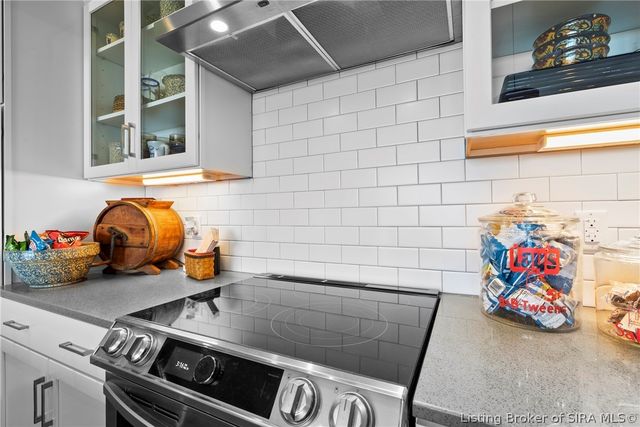 238 Mulberry Street, Jeffersonville, IN 47130