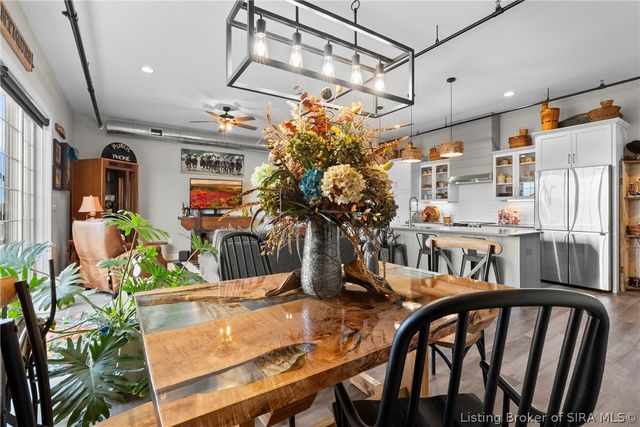 238 Mulberry Street, Jeffersonville, IN 47130