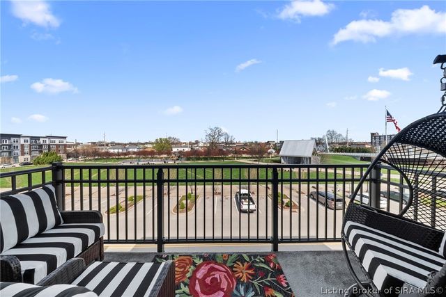 238 Mulberry Street, Jeffersonville, IN 47130