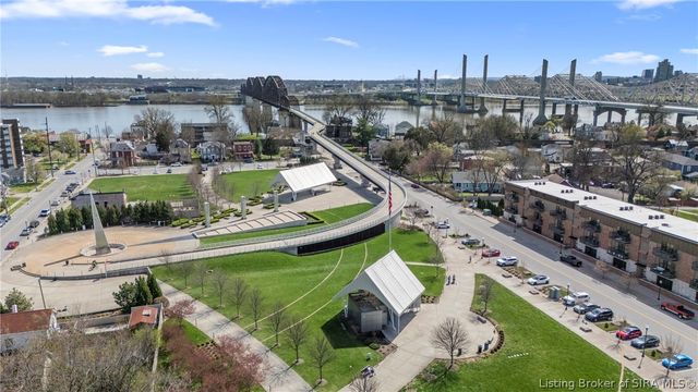 238 Mulberry Street, Jeffersonville, IN 47130