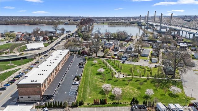 238 Mulberry Street, Jeffersonville, IN 47130